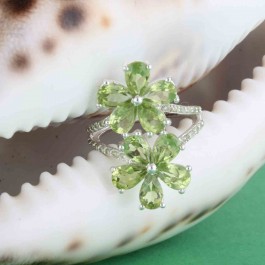 Peridot Floral Ring