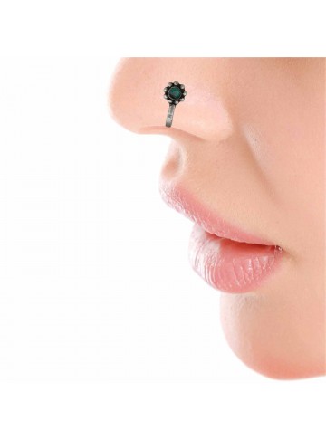 Green Onyx Nose Pin